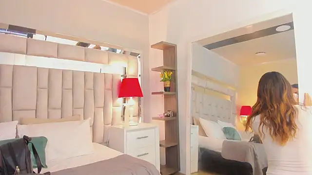 Snapshot of mariiahneedles chatting on November 18, 11:48 pm mariiahneedles online show from November 18, 11:48 pm