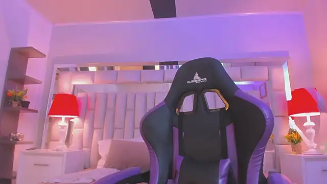 mariiahneedles online show from March 7, 1:12 am