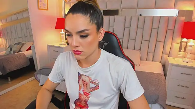 mariiahneedles online show from February 21, 12:27 am