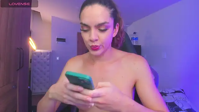 mariiahneedles online show from July 14, 12:32 am