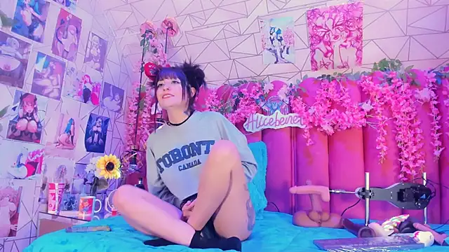 Alicebenett online show from November 22, 10:19 pm