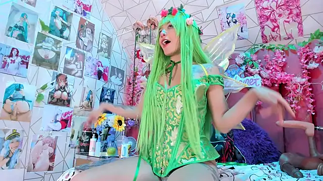 Alicebenett online show from November 6, 9:19 pm