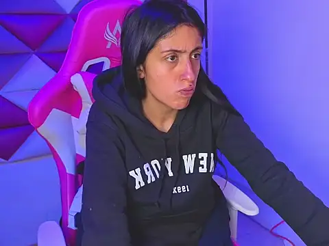 Cameron cutte online show from November 25, 3:18 am