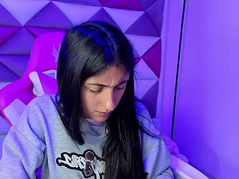 Snapshot of Cameron_cutte chatting on February 18, 3:37 am Cameron cutte online show from February 18, 3:37 am