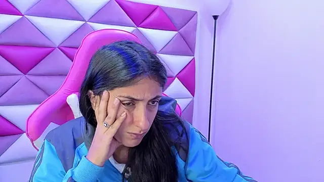 Snapshot of Cameron_cutte chatting on February 17, 3:04 am Cameron cutte online show from February 17, 3:04 am