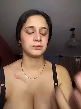 Catalinacandela online show from May 2, 6:46 pm
