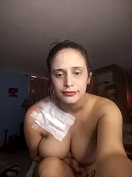 Catalinacandela online show from February 13, 7:25 pm