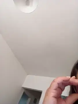 Snapshot of morocha90 chatting on December 17, 1:27 pm morocha90 online show from December 17, 1:27 pm