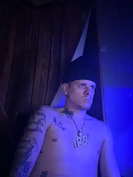 Snapshot of traejddd chatting on October 15, 7:38 am traejddd online show from October 15, 7:38 am