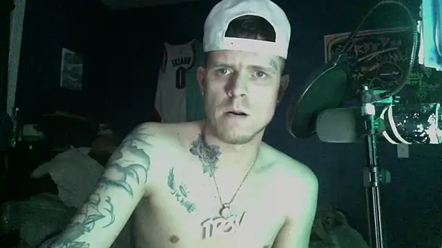 traejddd online show from April 3, 5:58 am