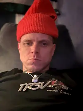 Snapshot of traejddd chatting on October 2, 3:21 am traejddd online show from October 2, 3:21 am