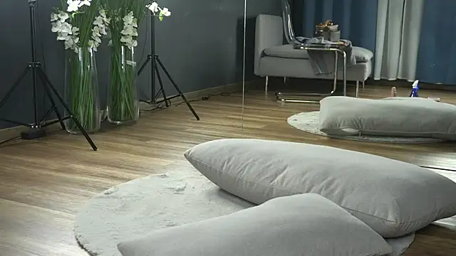 Snapshot of Cherrysweett chatting on February 2, 9:29 am Cherrysweett online show from February 2, 9:29 am