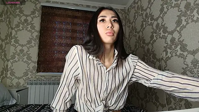 Homura Ayanami online show from April 1, 6:15 am