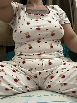 Indian model9 online show from February 4, 6:47 pm