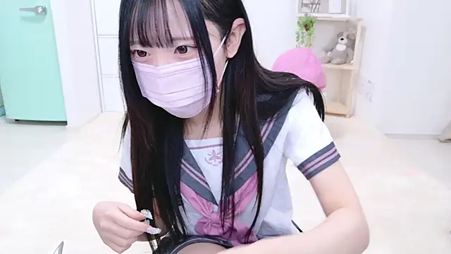 Suzu ch xx online show from January 4, 6:51 pm