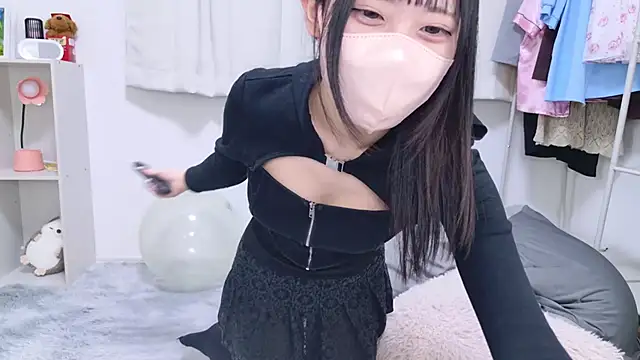 Suzu ch xx online show from February 17, 6:28 pm