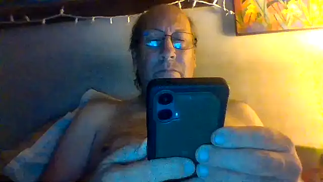 Snapshot of hornyrich69 chatting on July 10, 4:12 am hornyrich69 online show from July 10, 4:12 am