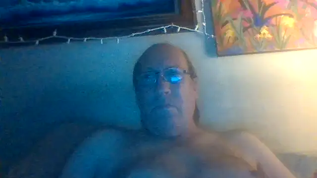 Snapshot of hornyrich69 chatting on November 2, 7:02 am hornyrich69 online show from November 2, 7:02 am