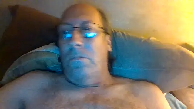 Snapshot of hornyrich69 chatting on July 12, 5:30 am hornyrich69 online show from July 12, 5:30 am