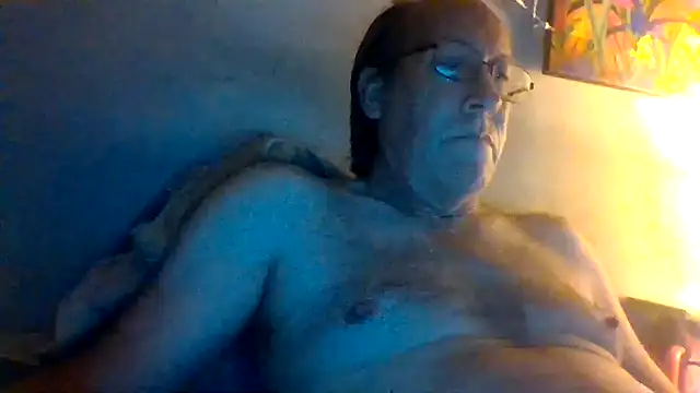 Snapshot of hornyrich69 chatting on July 22, 6:37 am hornyrich69 online show from July 22, 6:37 am