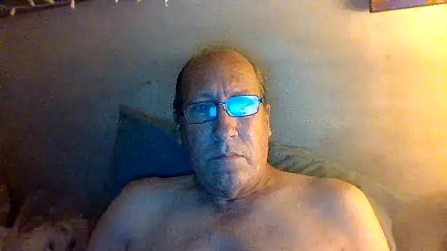 hornyrich69 online show from May 6, 5:33 am