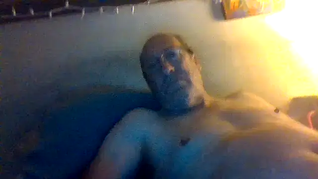 Snapshot of hornyrich69 chatting on February 20, 5:15 am hornyrich69 online show from February 20, 5:15 am