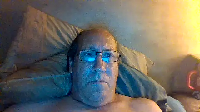 hornyrich69 online show from May 12, 5:15 am
