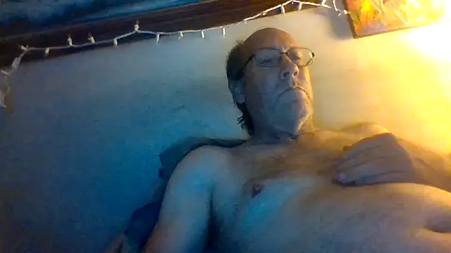 Snapshot of hornyrich69 chatting on July 15, 5:14 am hornyrich69 online show from July 15, 5:14 am