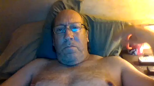 Snapshot of hornyrich69 chatting on June 13, 5:49 am hornyrich69 online show from June 13, 5:49 am
