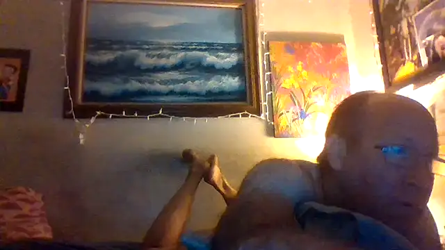 Snapshot of hornyrich69 chatting on February 16, 5:06 am hornyrich69 online show from February 16, 5:06 am