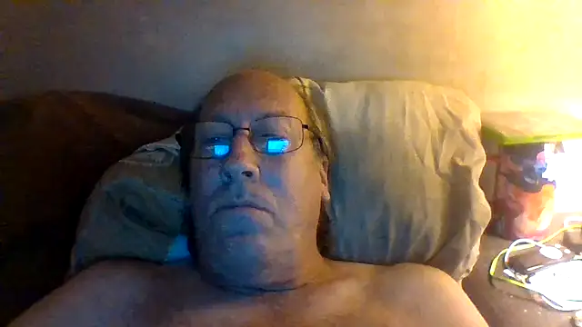 Snapshot of hornyrich69 chatting on July 7, 7:09 am hornyrich69 online show from July 7, 7:09 am