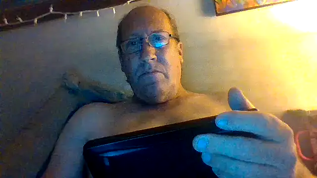 hornyrich69 online show from April 13, 5:44 am