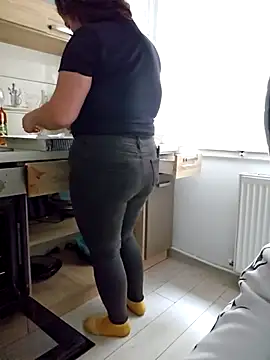 Aian09 online show from September 29, 11:38 am