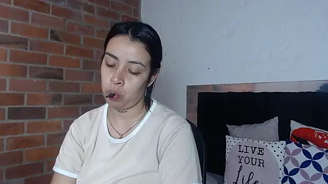 salome  hills1 online show from November 25, 1:55 pm