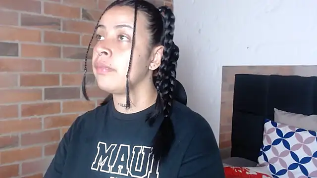 salome  hills1 online show from February 20, 6:54 pm