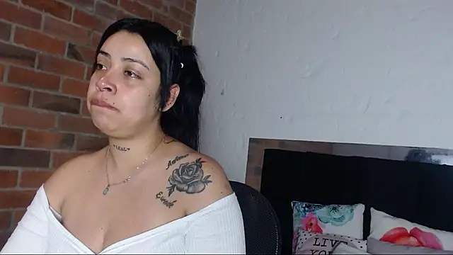 salome  hills1 online show from January 25, 10:28 pm