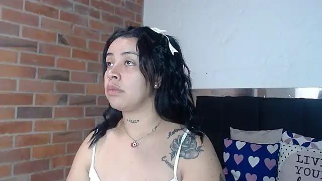 salome  hills1 online show from July 15, 4:58 pm