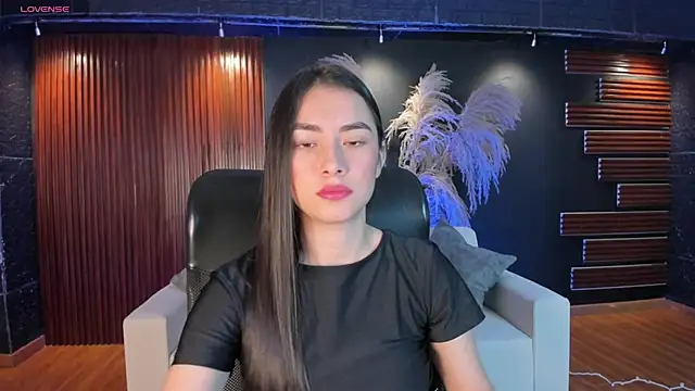 Snapshot of Emmaa_Robertss chatting on October 16, 1:30 pm Emmaa Robertss online show from October 16, 1:30 pm