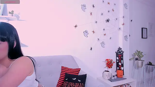 DannaHyde online show from October 27, 5:25 pm