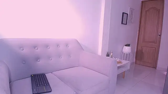 DannaHyde online show from March 17, 7:28 pm