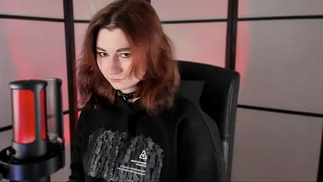 Snapshot of Goddess-Rose chatting on February 25, 1:09 am Goddess-Rose online show from February 25, 1:09 am