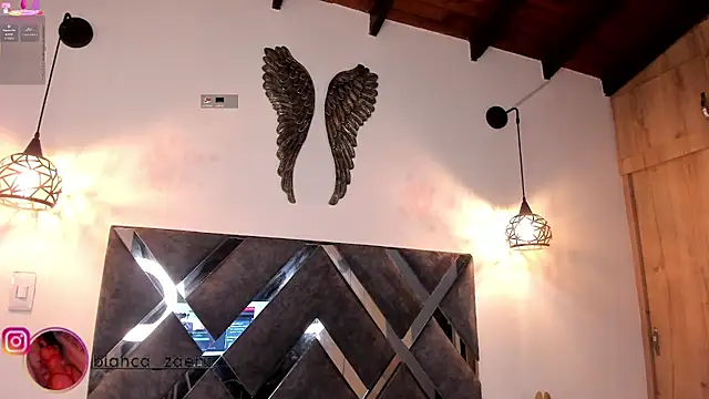 Snapshot of Bianca_zaens2 chatting on January 16, 11:25 am Bianca zaens2 online show from January 16, 11:25 am