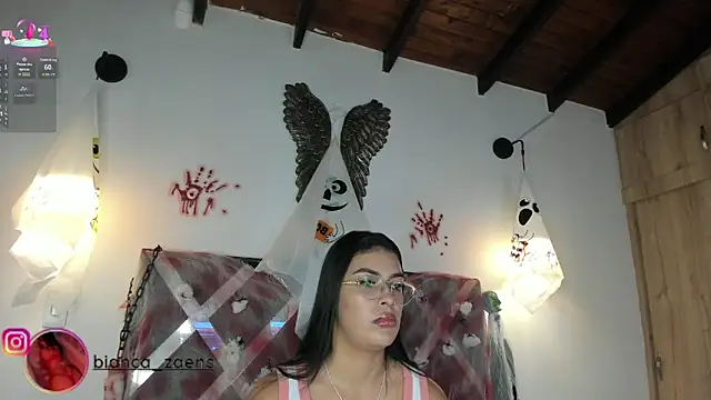 Snapshot of Bianca_zaens2 chatting on October 29, 12:04 pm Bianca zaens2 online show from October 29, 12:04 pm