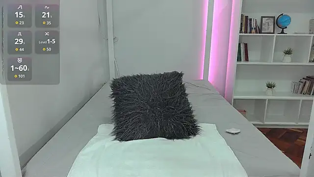 ari rossee online show from November 24, 8:42 pm