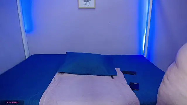 ari rossee online show from October 28, 6:29 pm