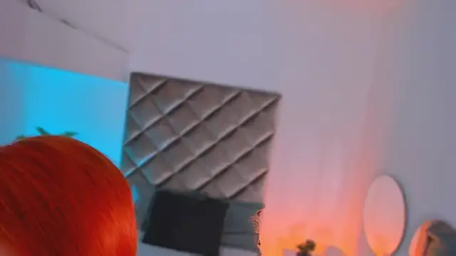 Snapshot of Crazyorange_ chatting on November 18, 10:29 am Crazyorange online show from November 18, 10:29 am