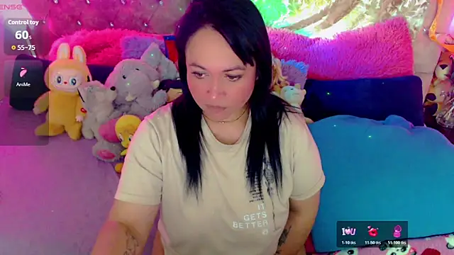 Snapshot of martina_bk chatting on February 17, 2:20 am martina bk online show from February 17, 2:20 am