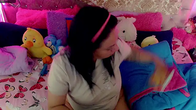 Snapshot of martina_bk chatting on March 4, 3:14 am martina bk online show from March 4, 3:14 am