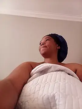 FreakyAngel3X online show from November 21, 4:00 am