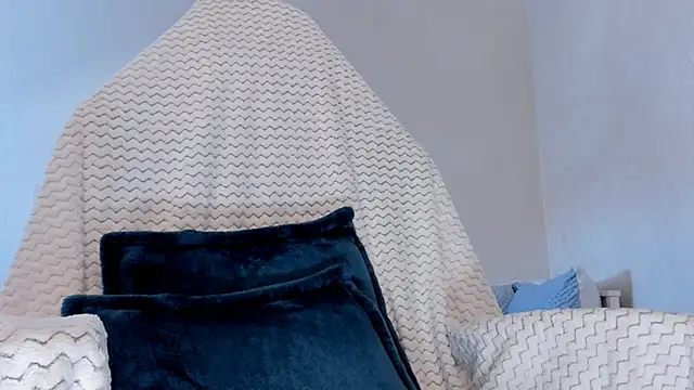 Snapshot of Britney_Ross chatting on March 22, 6:33 am Britney Ross online show from March 22, 6:33 am